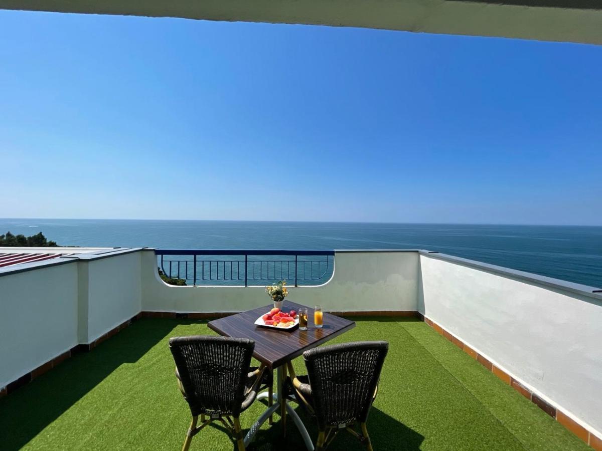 Corpus A - Hotel Albatros อุลซิน ภายนอก รูปภาพ