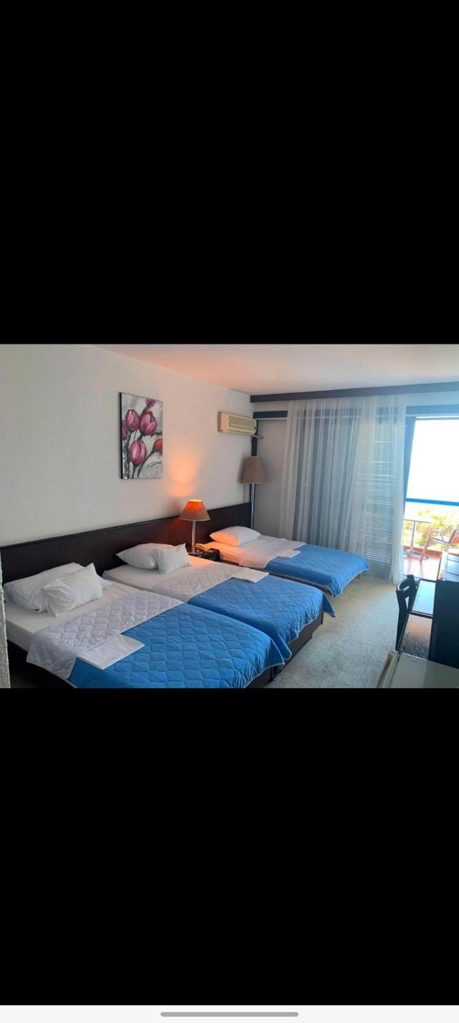 Corpus A - Hotel Albatros อุลซิน ภายนอก รูปภาพ