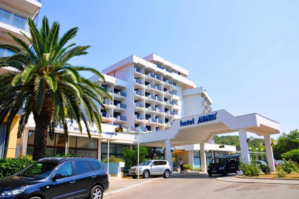 Corpus A - Hotel Albatros อุลซิน ภายนอก รูปภาพ