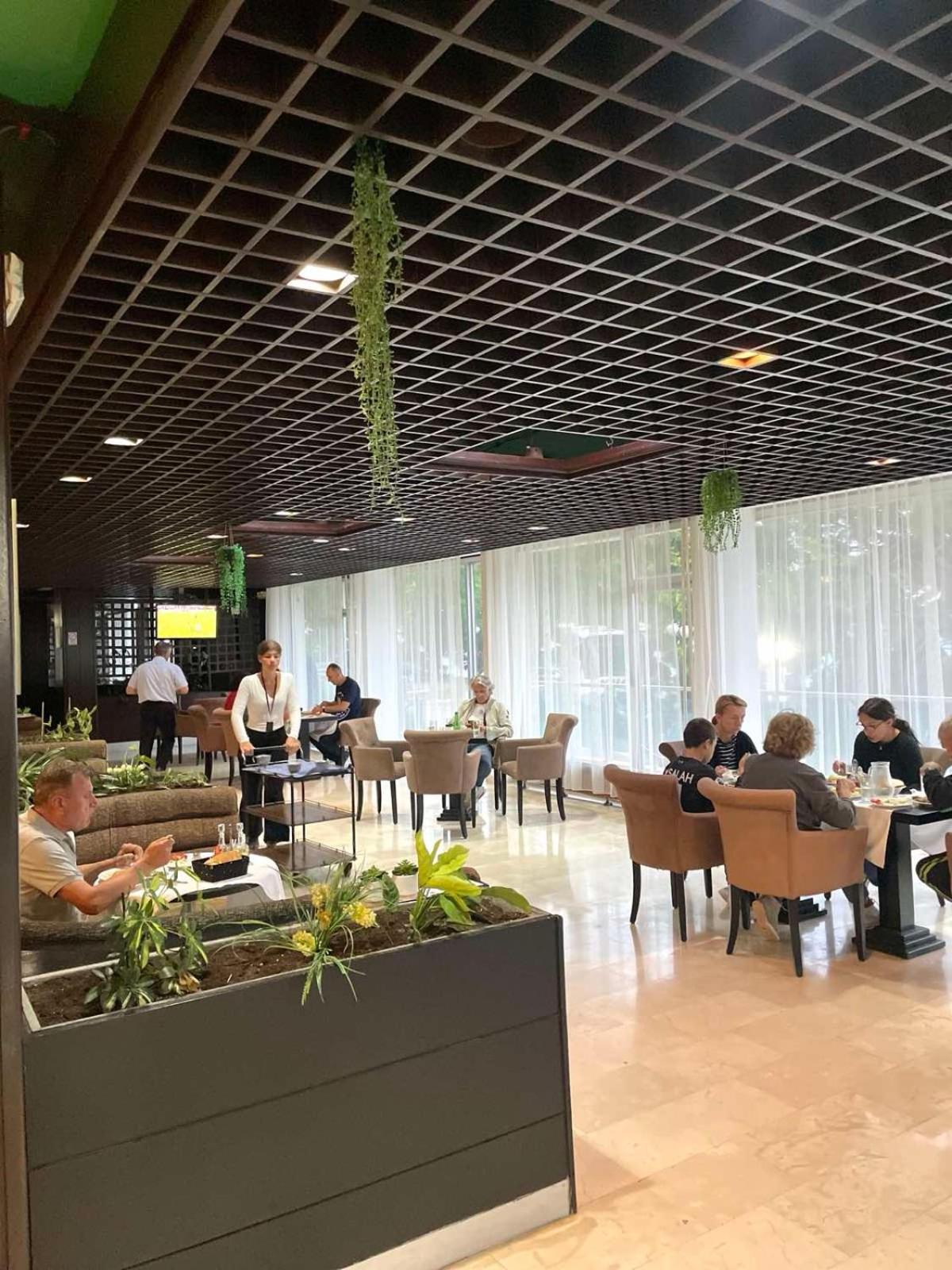 Corpus A - Hotel Albatros อุลซิน ภายนอก รูปภาพ